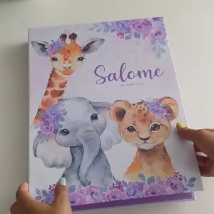Álbum Safari Lila - ATF02 (Niña)